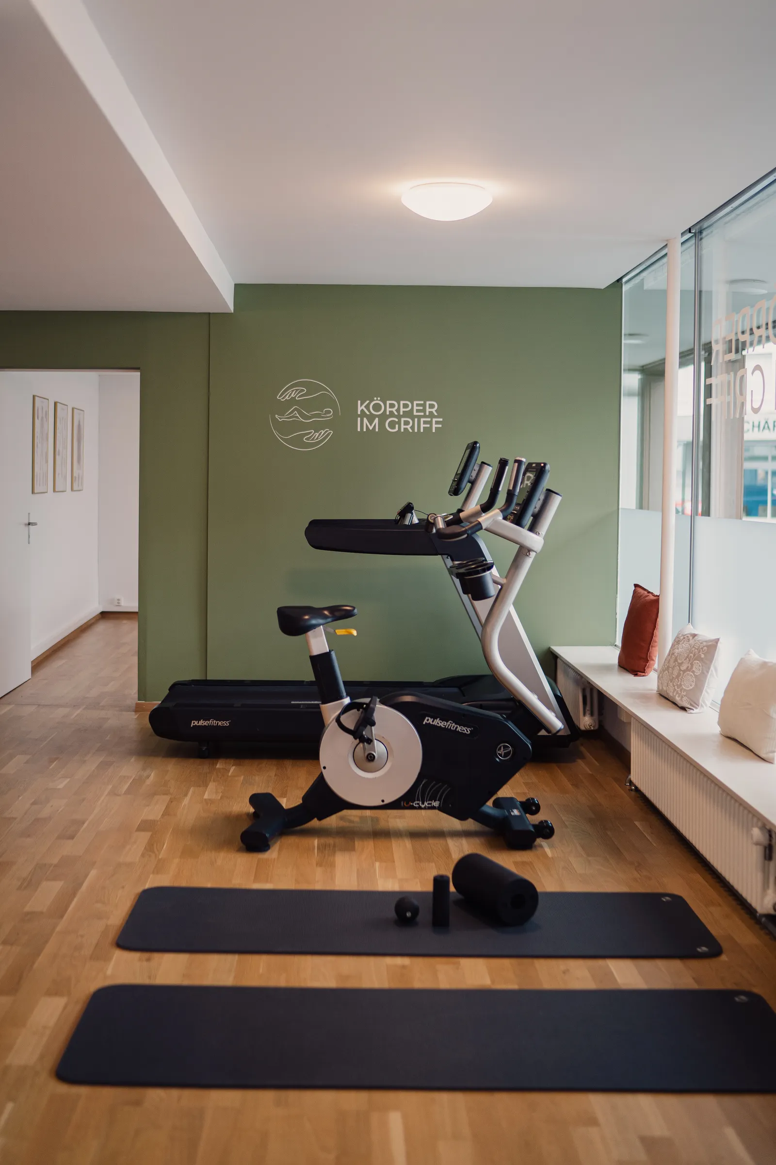 Trainingsbereich für aktive Rehabilitation in der Praxis Körper im Griff
